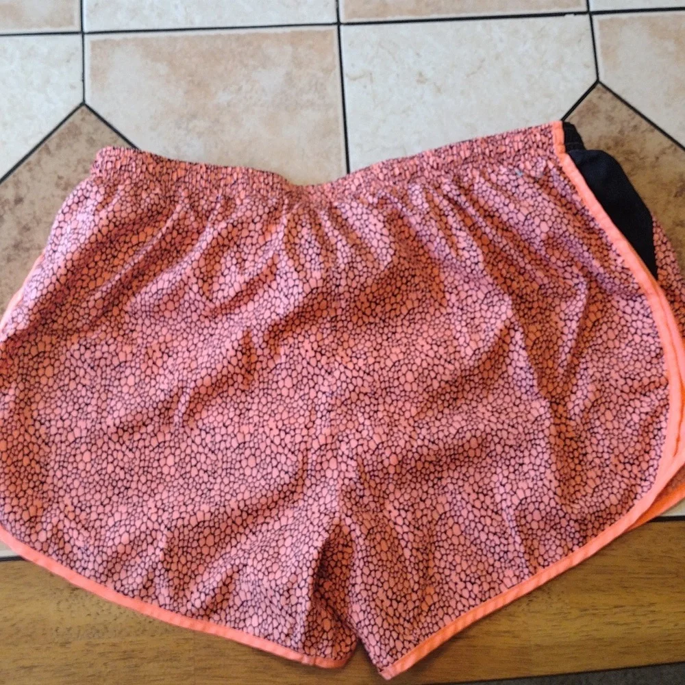 Shorts - Picture 2 of 6